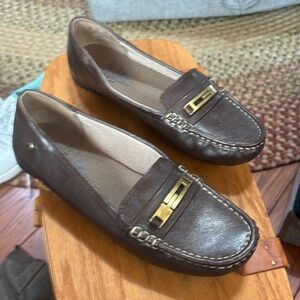 Life Stride Loafers size 7 brown